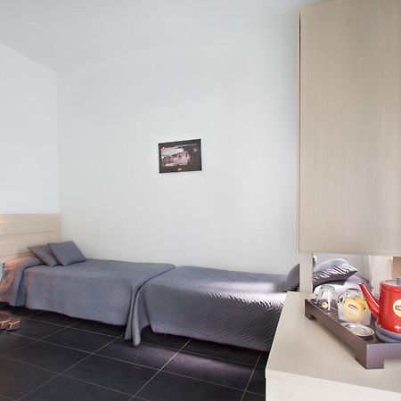 Hotel Spiaggia Marconi 리미니 외부 사진