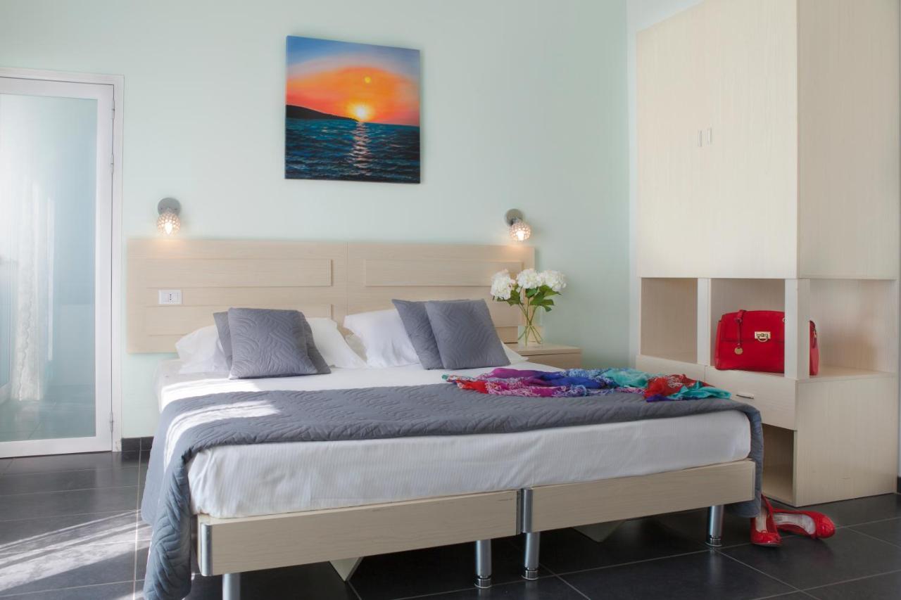 Hotel Spiaggia Marconi 리미니 외부 사진