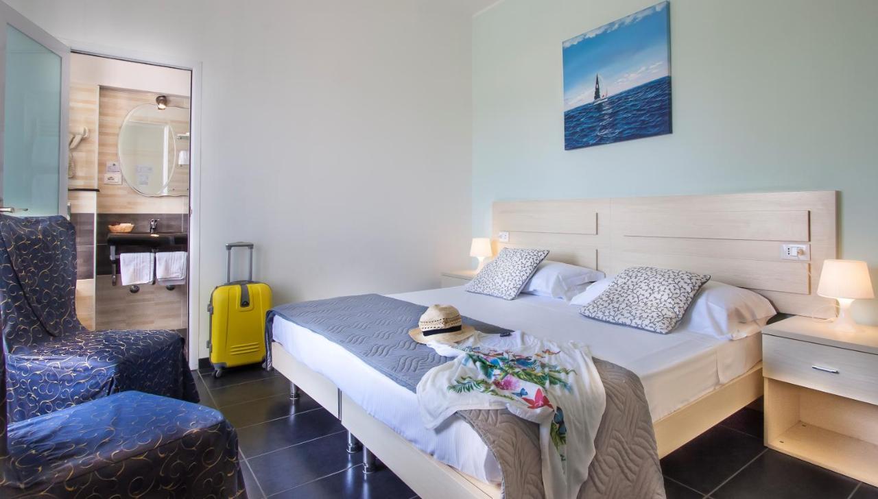 Hotel Spiaggia Marconi 리미니 외부 사진
