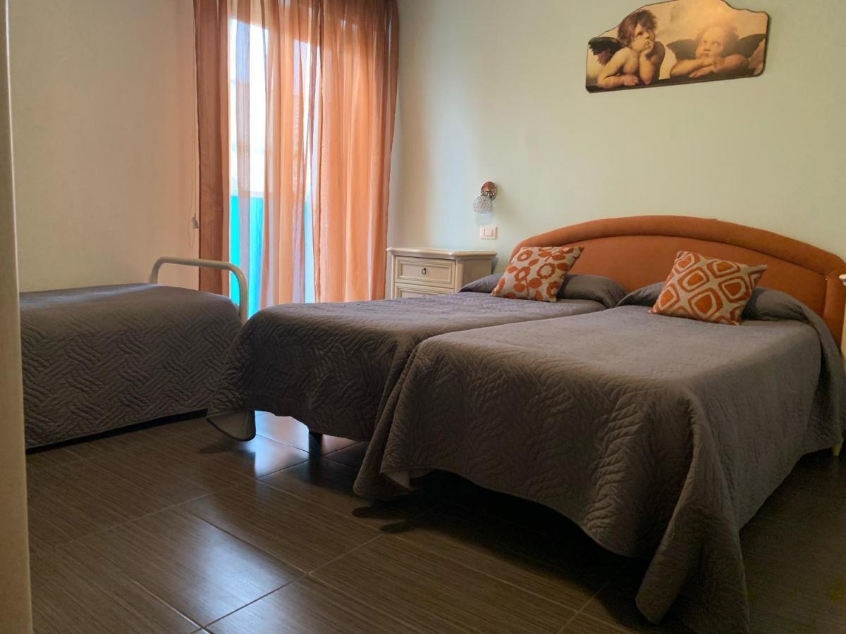 Hotel Spiaggia Marconi 리미니 외부 사진